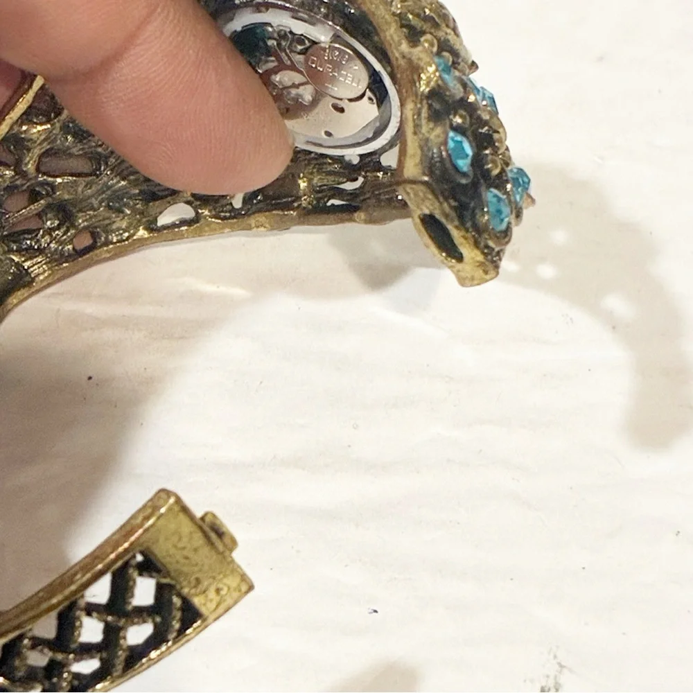 Quartz‎ Silvertone Aqua Rhinestone PEACOCK Watch Bracelet